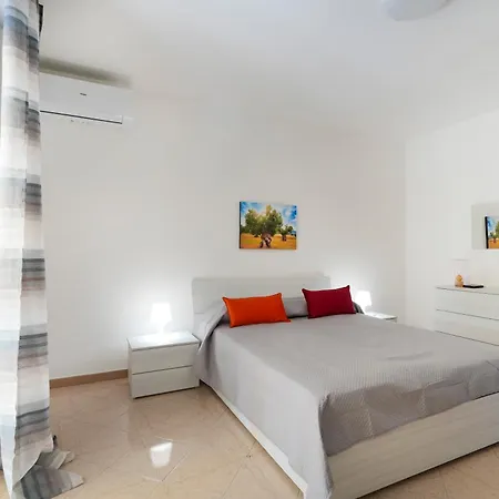 Apartamento Guesthost - Silvia's With Parking - 400m From Sea