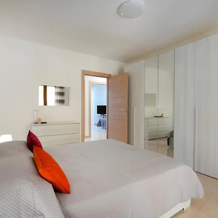 Guesthost - Silvia's With Parking - 400m From Sea Apartamento Bari