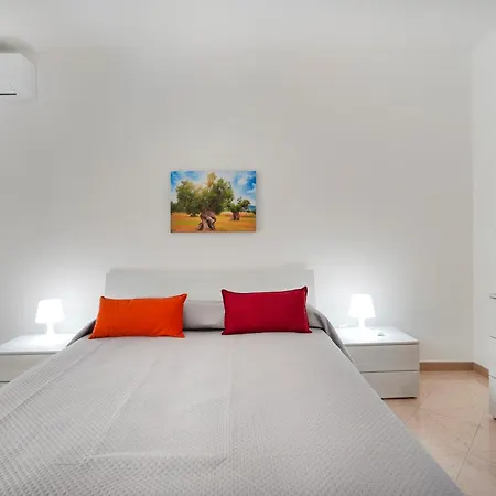 Apartamento Guesthost - Silvia's With Parking - 400m From Sea